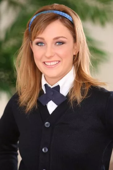 Сексуальную студентку Erin Chase с белоснежных гольфах трахают